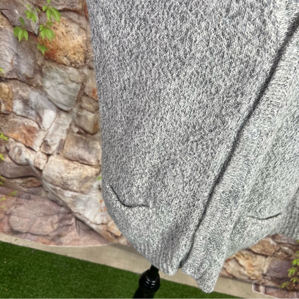 FACTORIA PEREZ Peruvian Luxury Artisan Gray Baby Alpaca Cardigan, XL - Picture 9 of 11